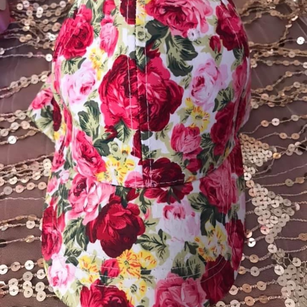 Pink roses baseball hat